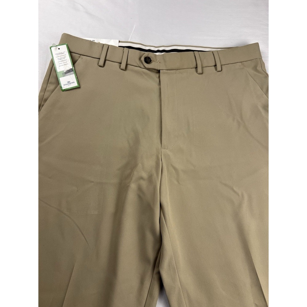 VTG NWT Dockers Golf Performance Pants Flat Front Relaxed Fit Khaki Men's 36x30